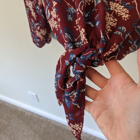 MADEWELL Bell-Sleeve Tie Top in Antique Flora - Picture 7 of 9